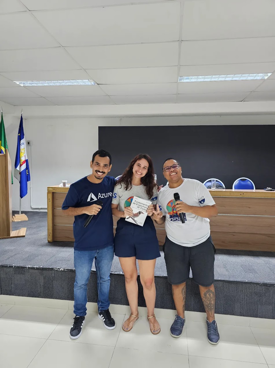Recife Data Saturday, com o livro Fundamentos de Engenharia de Dados